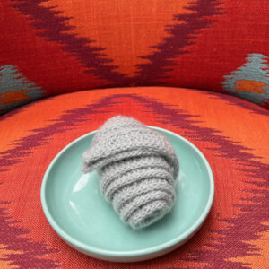 Gioia, Schal, Nikituch, handgestrickt, made in austria, lali, triulzi, dreieckstuch, cashmere, seide, slow fashion, nachhaltige Mode, Twilly